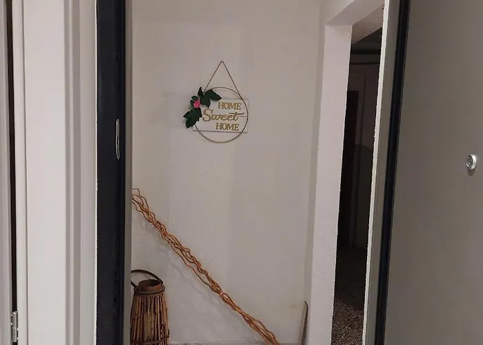 Apartament Budget To The Center 1